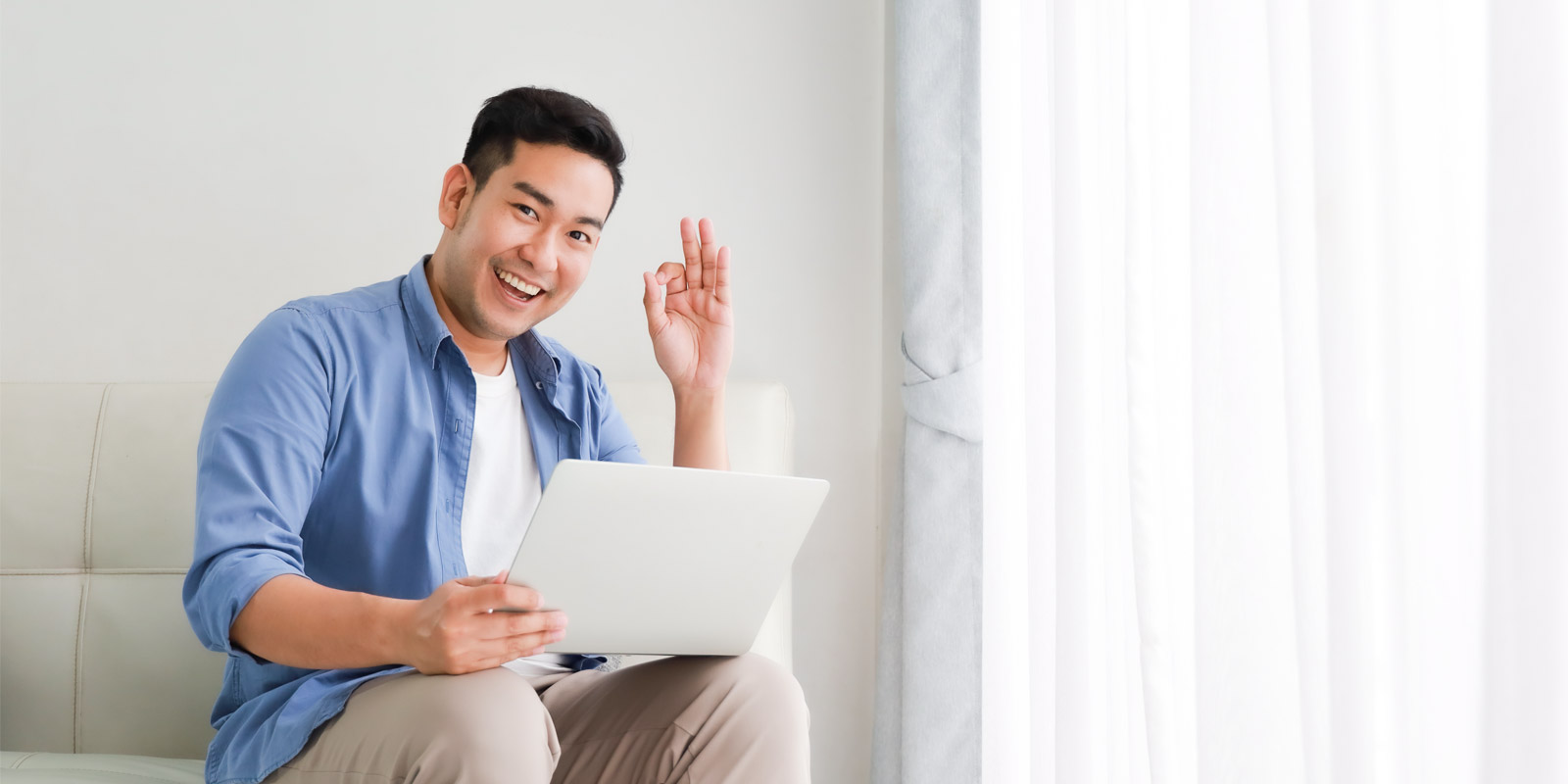 an individual relaxing in his home after buying Hawaii personal insurance